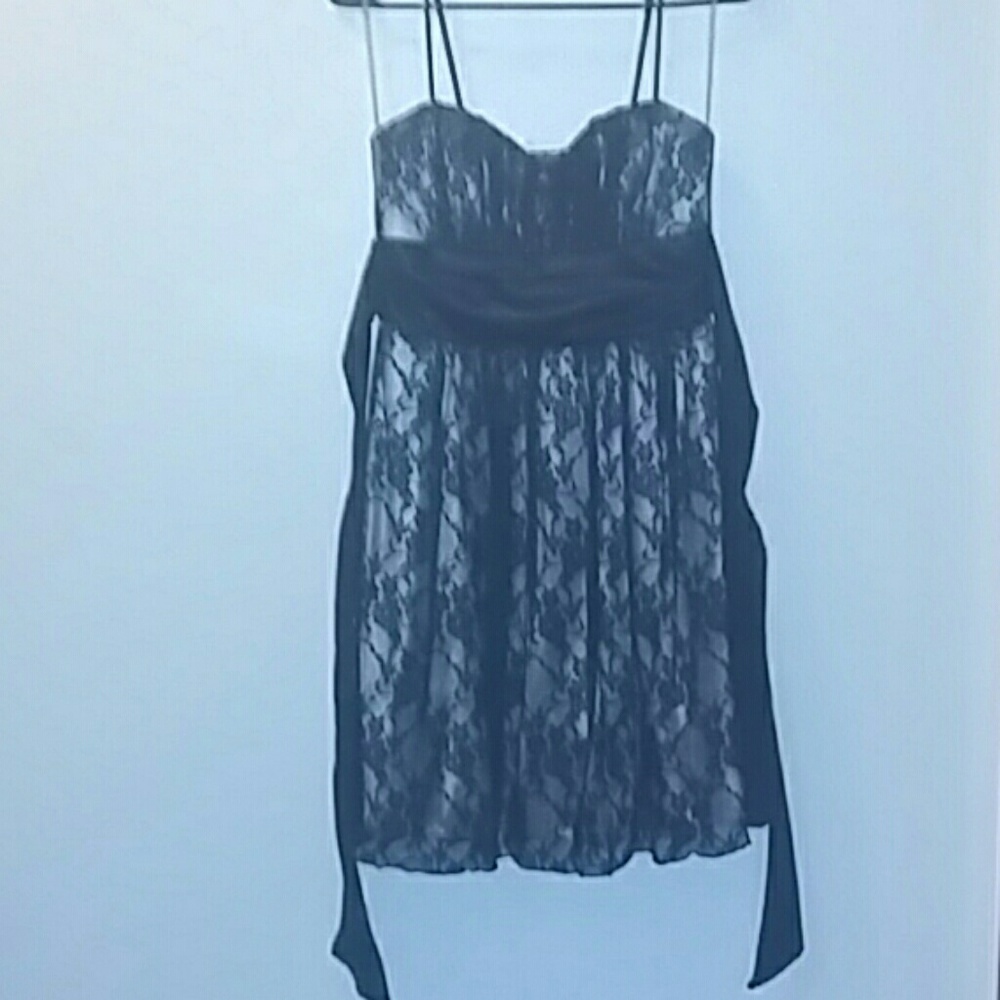 Black lace dress size juniors M